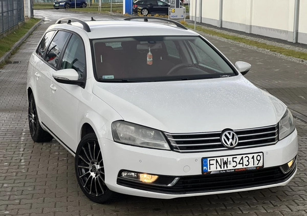 Volkswagen Passat cena 21500 przebieg: 307246, rok produkcji 2011 z Szamocin małe 529